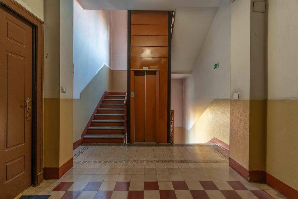 15 Min From Duomo Xxl House Near Metro M3 * Milán